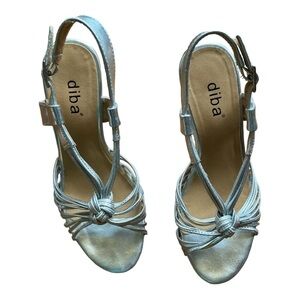 Women’s Silver leather Wedge Sandal Size 6 M